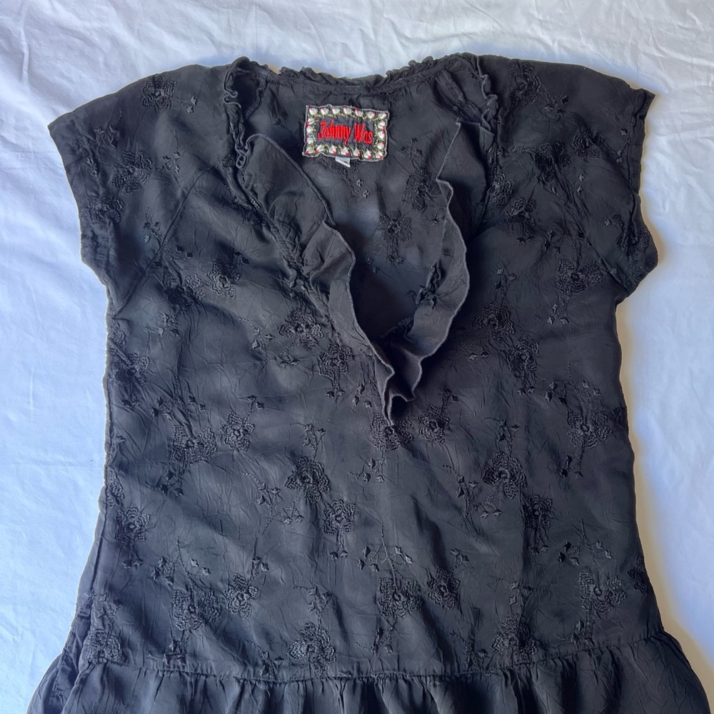 Johnny Was Black Dress Crinkled Full Black Embroidered Flowers Size XS Midi Cute - Picture 3 of 6